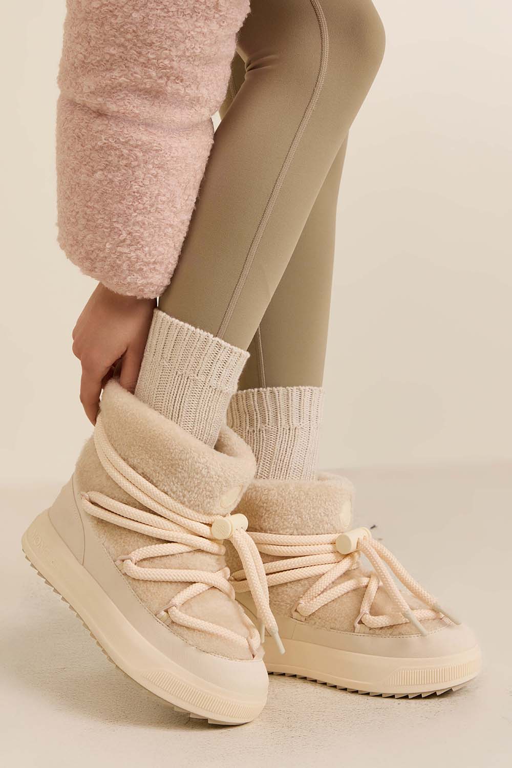 תמונת כל הלוק של מגפוני שלג טדי